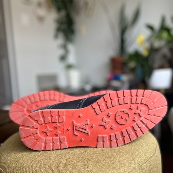 Louis Vuitton Suede Leather Trim Embellishment Brogues (BLUE/BLACK | US 9 1/2) - Picture 7 of 7